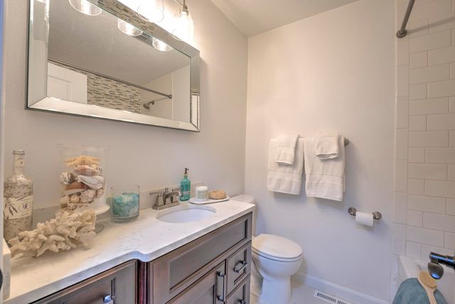 5 Glacial Court, Minot, ND 58703