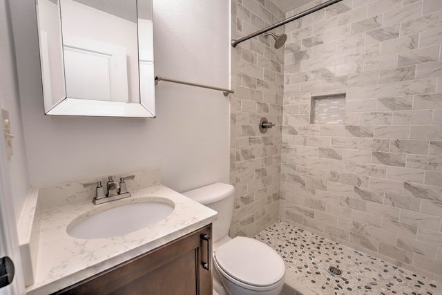 5 Glacial Court, Minot, ND 58703