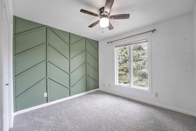 5 Glacial Court, Minot, ND 58703