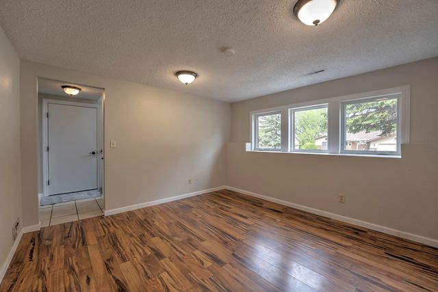 5 Glacial Court, Minot, ND 58703