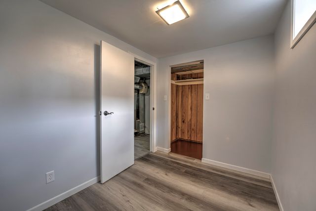 5 Glacial Court, Minot, ND 58703