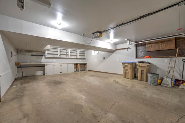 5 Glacial Court, Minot, ND 58703