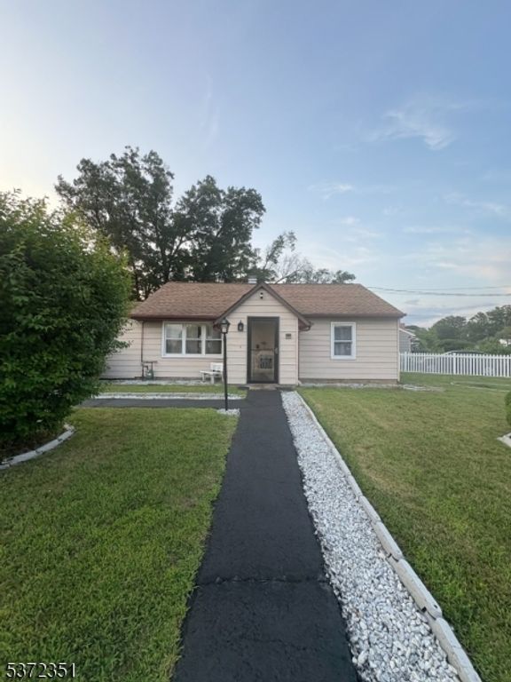 415 Jansen Ave, Woodbridge Twp., NJ 07001