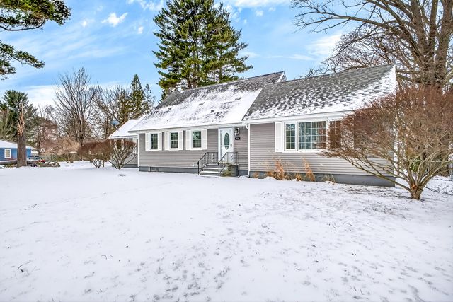 936 S Division Street, Whitehall City, MI 49461