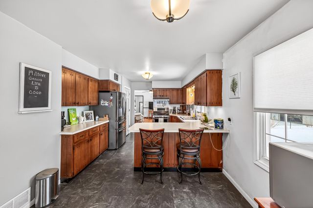 936 S Division Street, Whitehall City, MI 49461