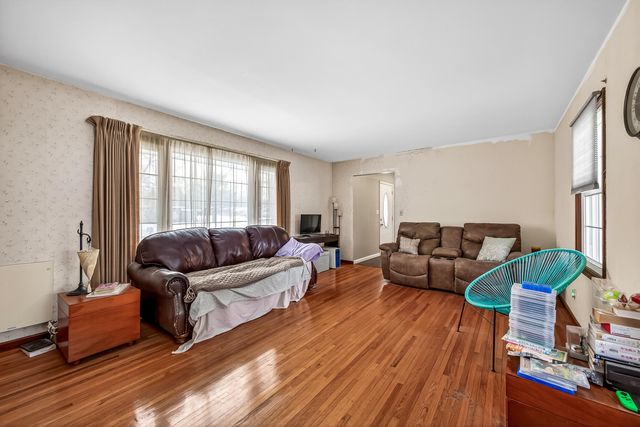 936 S Division Street, Whitehall City, MI 49461