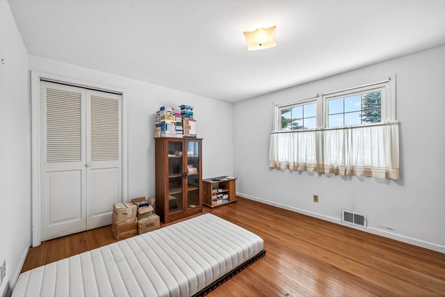 936 S Division Street, Whitehall City, MI 49461