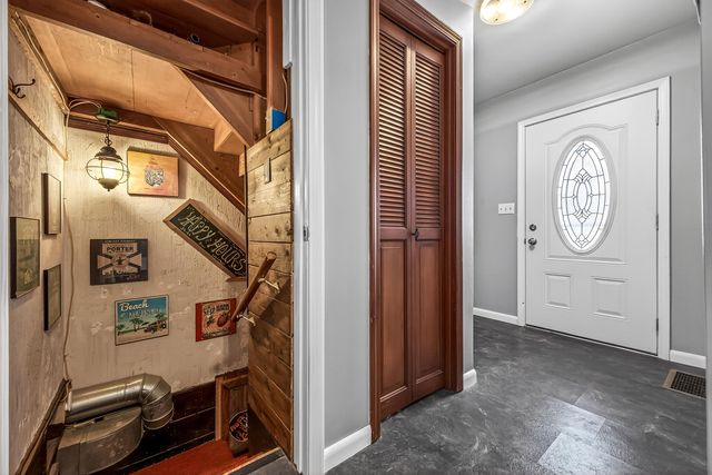 936 S Division Street, Whitehall City, MI 49461