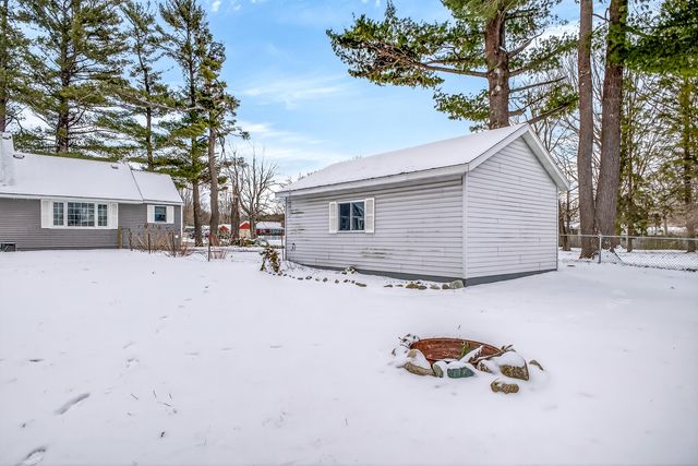 936 S Division Street, Whitehall City, MI 49461