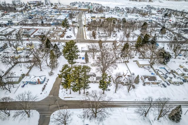 936 S Division Street, Whitehall City, MI 49461