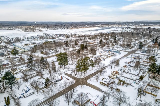 936 S Division Street, Whitehall City, MI 49461