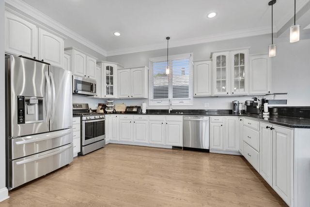 11241 S Central Park Avenue, Chicago, IL 60655