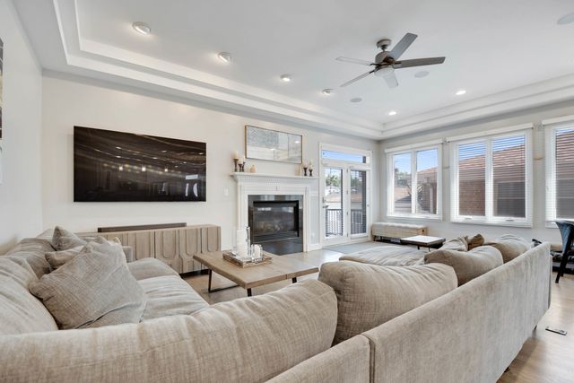 11241 S Central Park Avenue, Chicago, IL 60655
