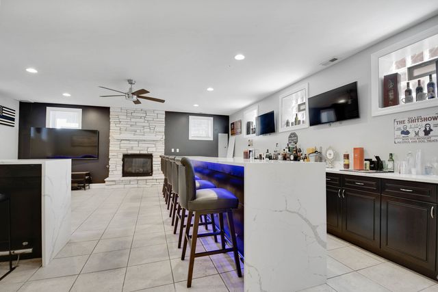 11241 S Central Park Avenue, Chicago, IL 60655