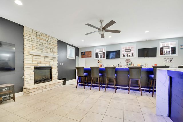 11241 S Central Park Avenue, Chicago, IL 60655