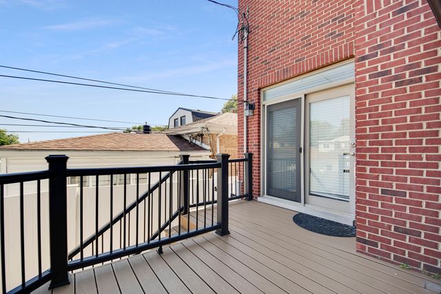 11241 S Central Park Avenue, Chicago, IL 60655