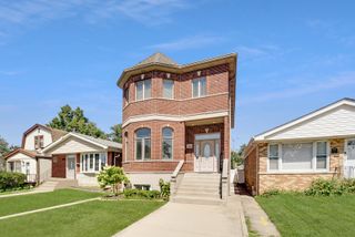 11241 S Central Park Avenue, Chicago, IL 60655