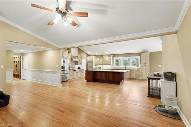 2085 Huntington Woods Drive, Lexington, NC 27295