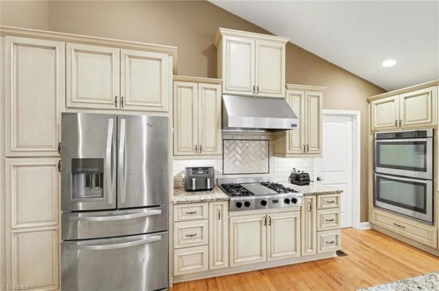 2085 Huntington Woods Drive, Lexington, NC 27295