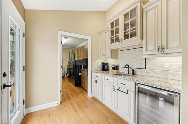 2085 Huntington Woods Drive, Lexington, NC 27295