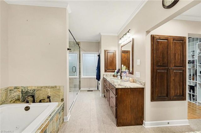 2085 Huntington Woods Drive, Lexington, NC 27295