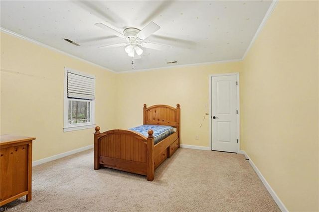 2085 Huntington Woods Drive, Lexington, NC 27295