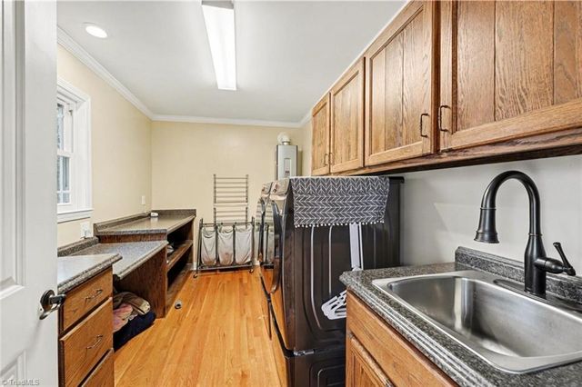 2085 Huntington Woods Drive, Lexington, NC 27295