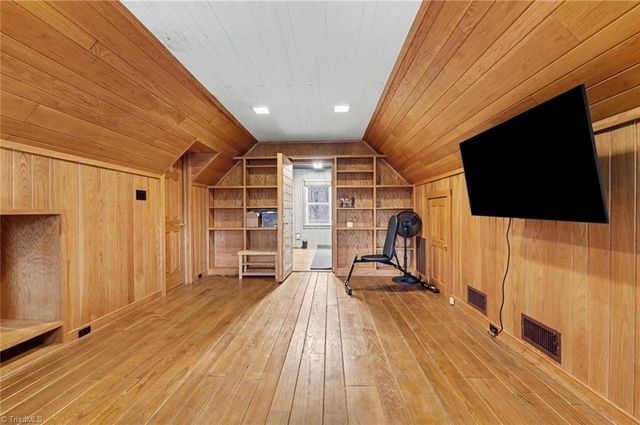 2085 Huntington Woods Drive, Lexington, NC 27295