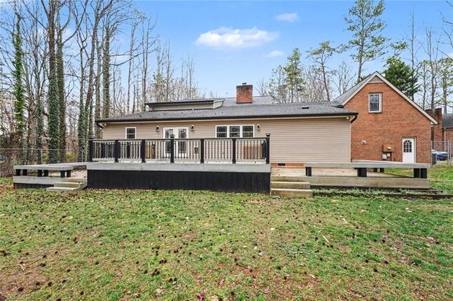 2085 Huntington Woods Drive, Lexington, NC 27295