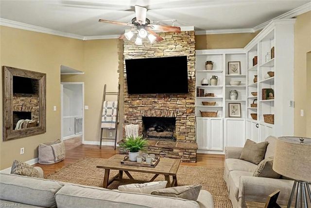 2085 Huntington Woods Drive, Lexington, NC 27295