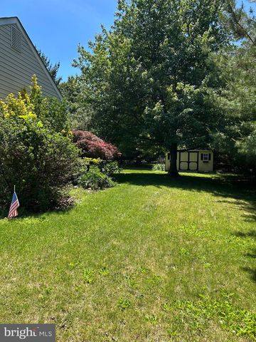 11 KENDALL LN, Royersford, PA 19468