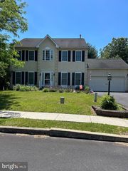 11 KENDALL LN, Royersford, PA 19468