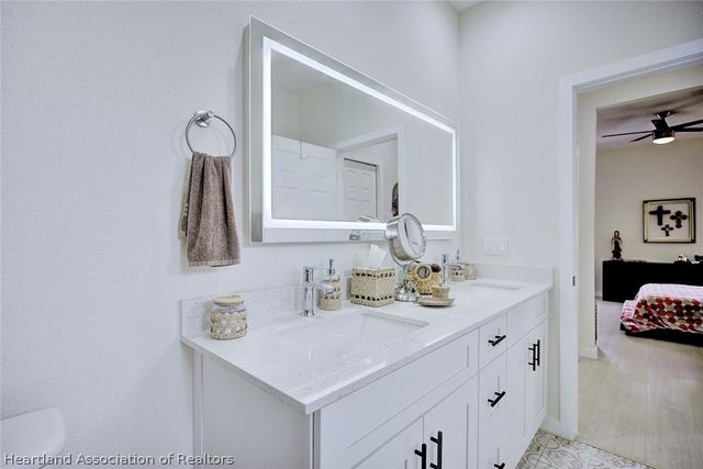 109 Fire Island Avenue NE, Lake Placid, FL 33852