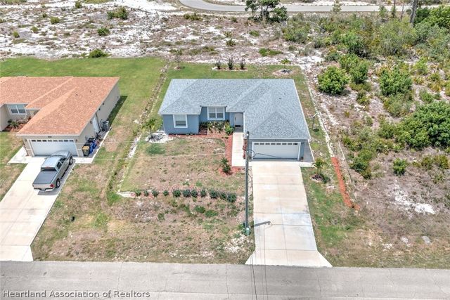 109 Fire Island Avenue NE, Lake Placid, FL 33852