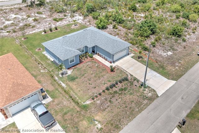 109 Fire Island Avenue NE, Lake Placid, FL 33852