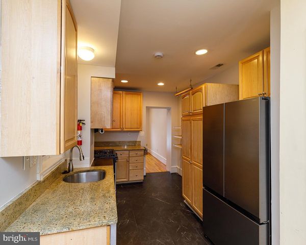 809 KENTUCKY AVE SE, Washington, DC 20003