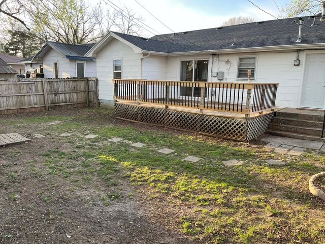 1040 E Cherokee Street, Springfield, MO 65807