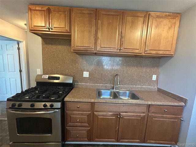 1599 Magnolia Drive, Inkster, MI 48141