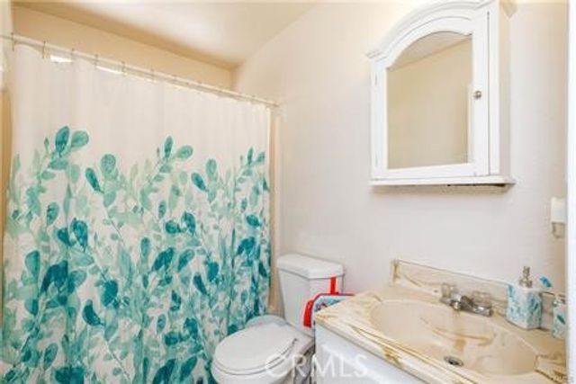 18610 Casaba Rd, Adelanto, CA 92301