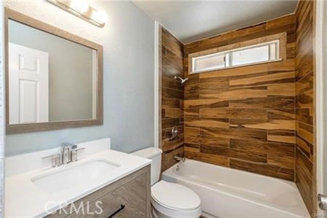 18610 Casaba Rd, Adelanto, CA 92301