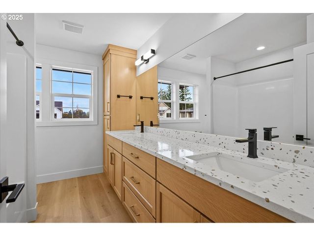 3525 N 11TH Cir, Ridgefield, WA 98642