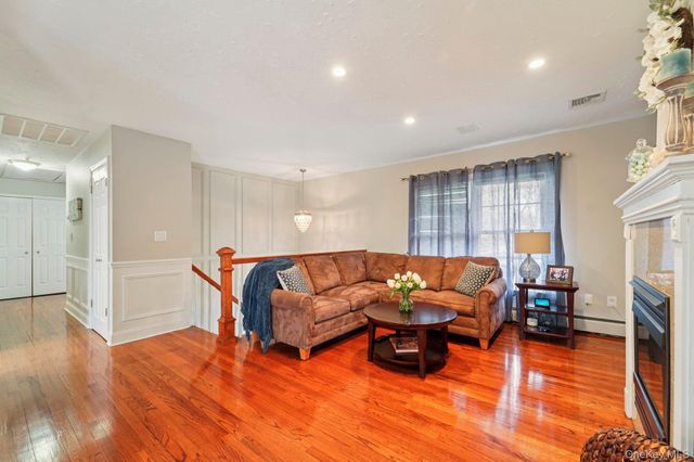 551 Westfield Drive, Valley Cottage, NY 10989