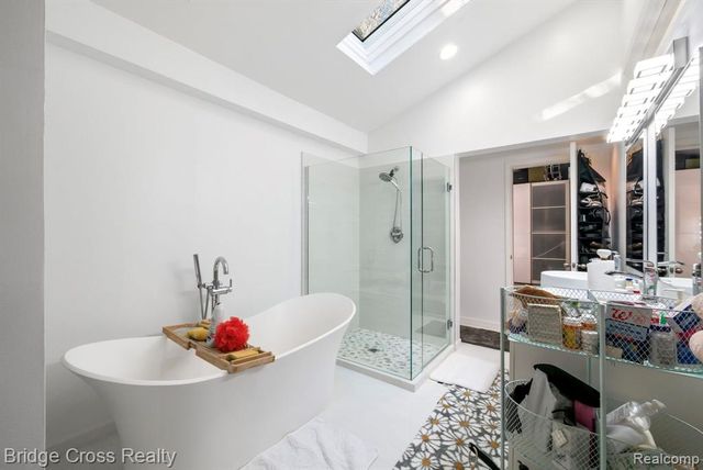 24459 Bloomington Court, Franklin, MI 48025