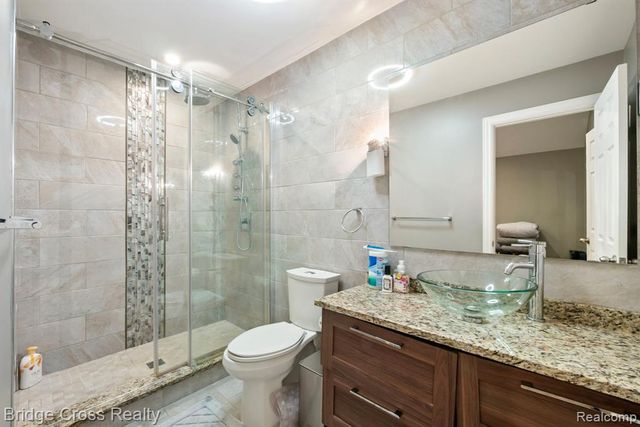 24459 Bloomington Court, Franklin, MI 48025