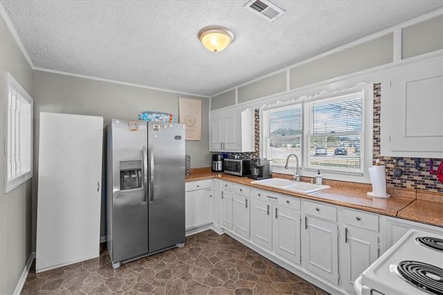 859 Floyd Road, Spartanburg, SC 29307