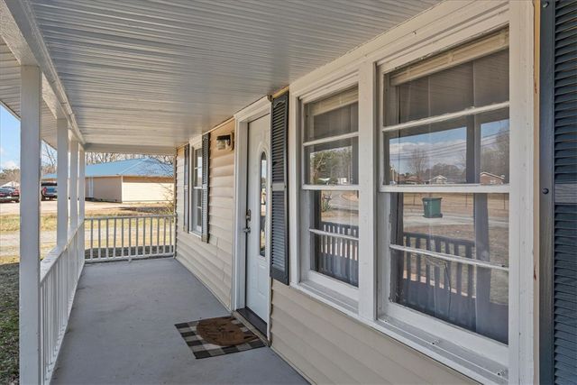 859 Floyd Road, Spartanburg, SC 29307