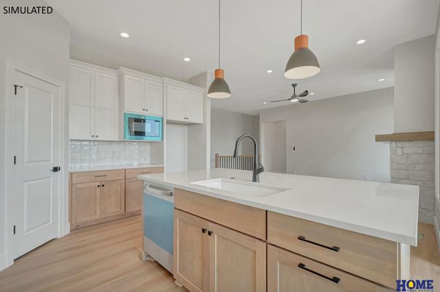 9215 Triana Lane, Lincoln, NE 68520