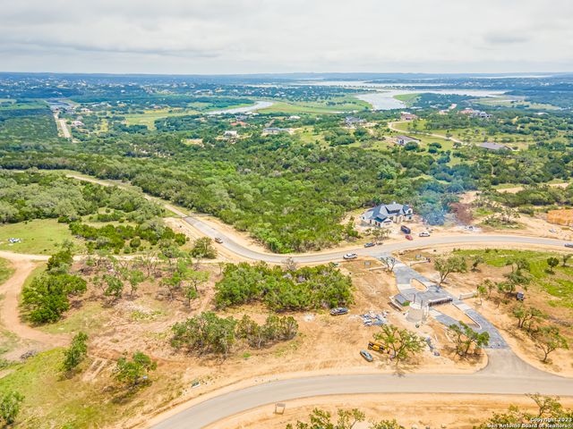 1806 Paradise Pkwy, Canyon Lake, TX 78133