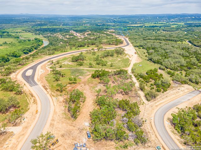 1806 Paradise Pkwy, Canyon Lake, TX 78133