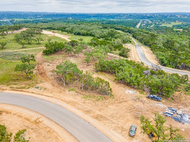 1806 Paradise Pkwy, Canyon Lake, TX 78133